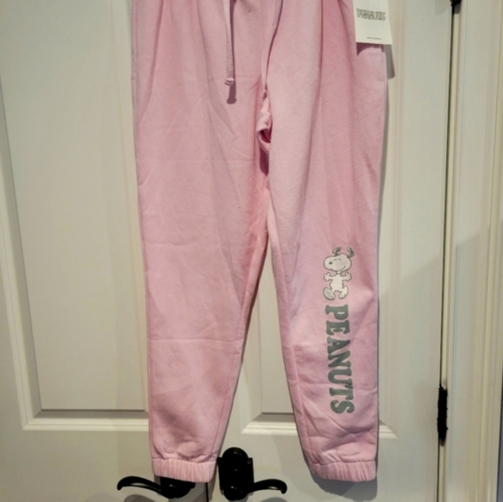 COPY - Last one Snoopy joggers Medium - Picture 3 of 3